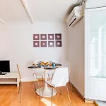 Alfama Cozy Lägenhet *